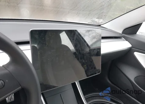2020 Tesla Model 3 Standard Range Plus Rear-Wheel Drive/Standard Range Rear-Wheel Drive from USA, damaged, VIN 5YJ3E1EA7LF793311